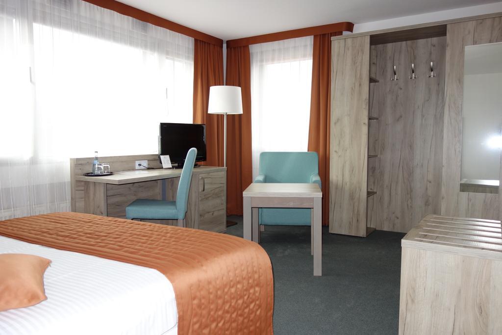 Komfort Hotel Ludwigsburg Kültér fotó